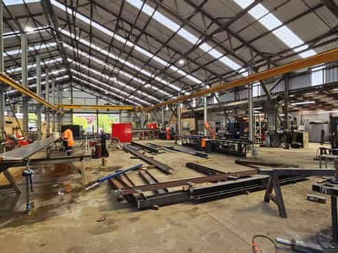 Large Engineering Workshop FOR LEASE!