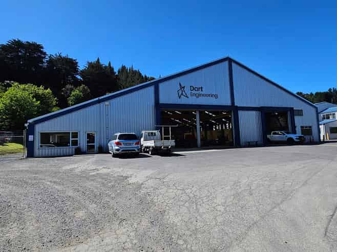 Large Engineering Workshop FOR LEASE!