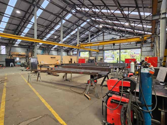 Large Engineering Workshop FOR LEASE!
