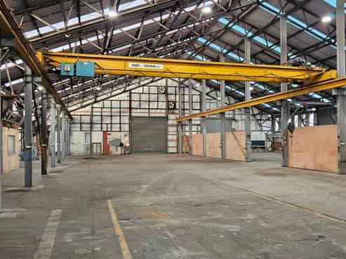 Large Engineering Workshop FOR LEASE!