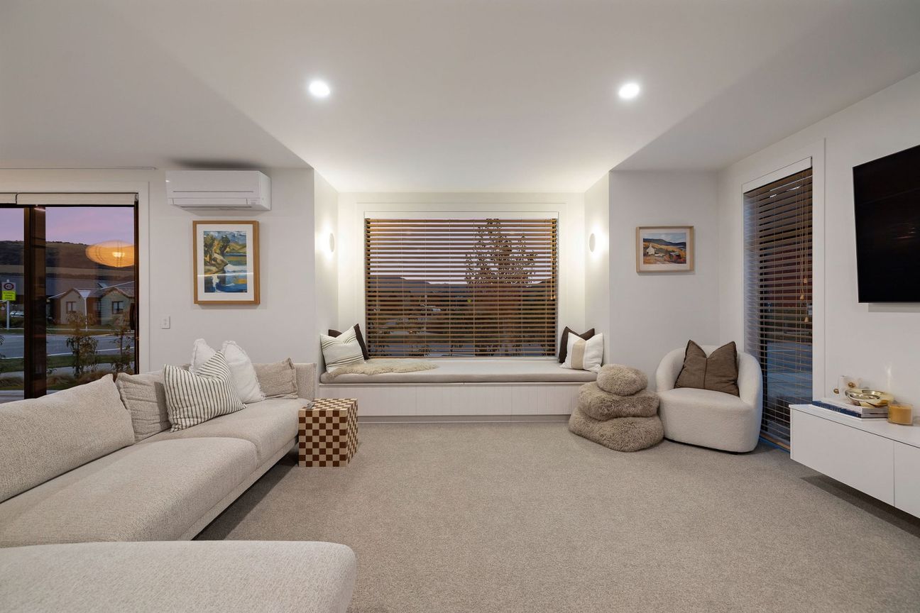 MUST BE SOLD! Home and income opportunity - Meer