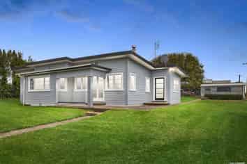 3016 Awhitu Road, Awhitu