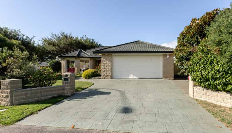 63 Guildford Drive, Paraparaumu