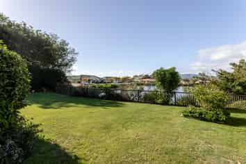 63 Guildford Drive, Paraparaumu