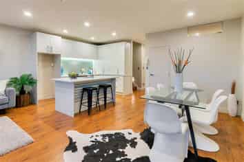 6D/31 Davis Crescent, Newmarket