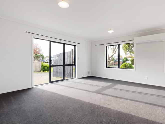 9 Catalina Drive, Melville