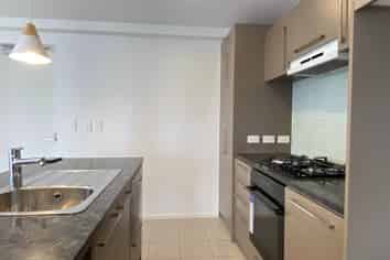 425/4 Wagener Place, Mount Albert