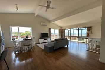 5 Panorama Court, Red Beach