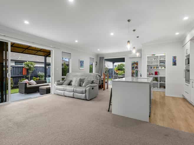 77 Sandhurst Drive, Papamoa