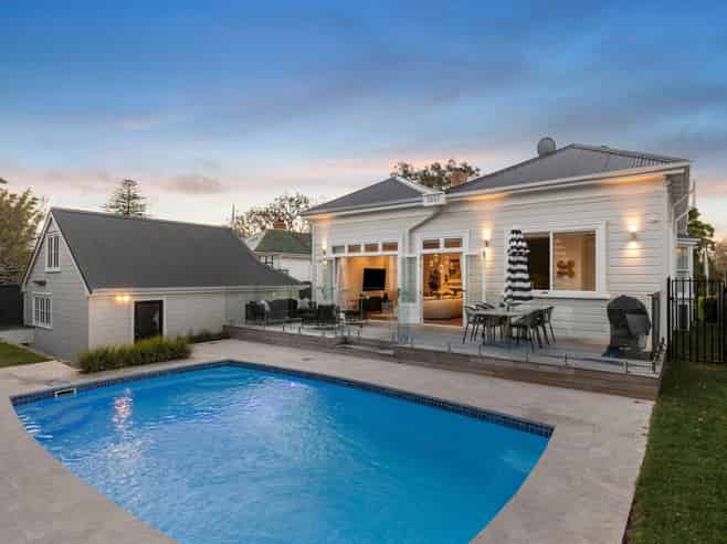 15 Wapiti Avenue, Epsom