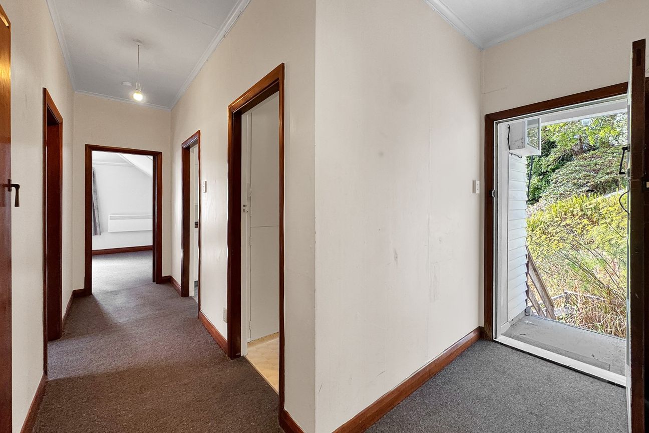 Welcome to 40A Roseneath Terrace. - Więcej