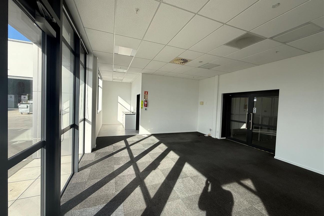 Well-Located and Flexible Industrial Space - Widok 5