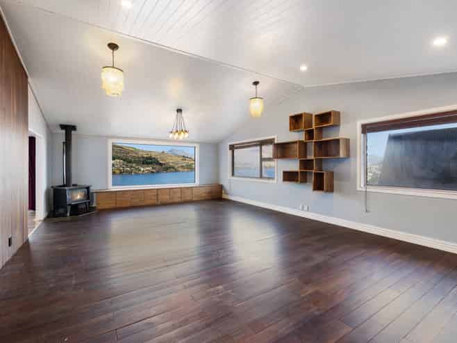 36 Perkins Road, Queenstown Hill