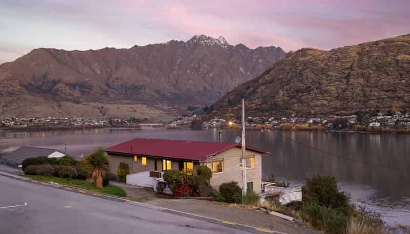36 Perkins Road, Queenstown Hill