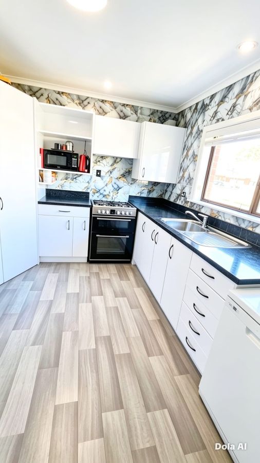 Spacious Road Frontage Family Home for Rent - Widok 4