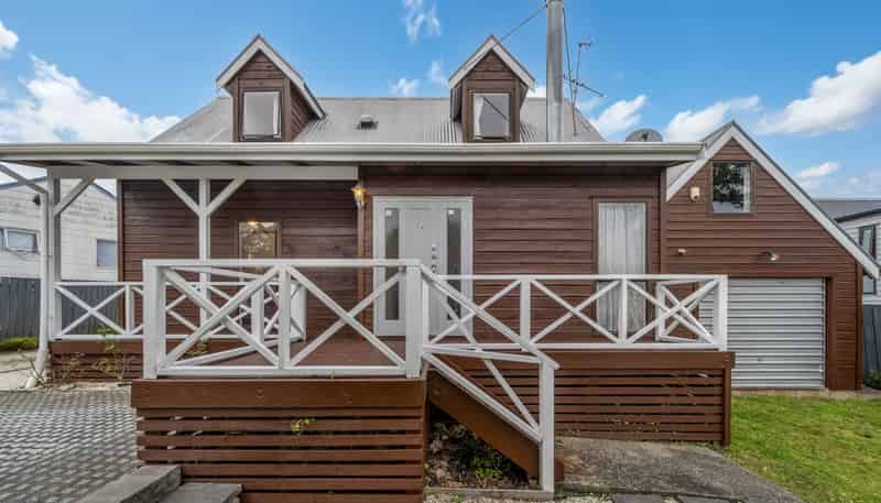 56 Fitzherbert Avenue, West Harbour