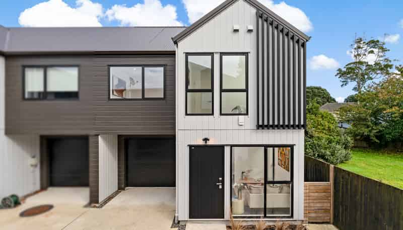 7/27 Taikata Road, Te Atatu Peninsula