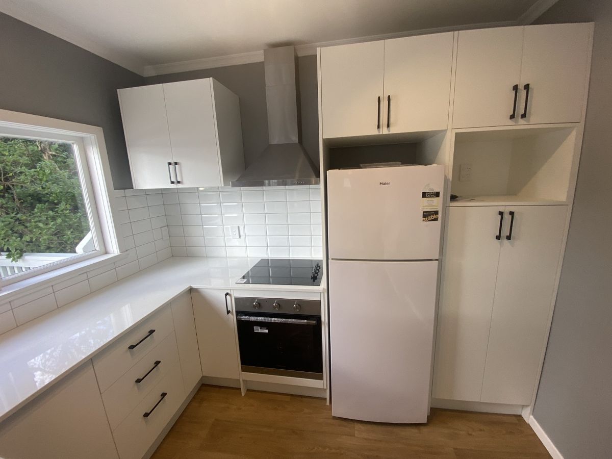 STUNNING SEA VIEWS & EXCELLENT PRESENTATION: - Ansicht 3