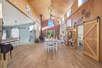 649 Birch Hill Road, Okuku
