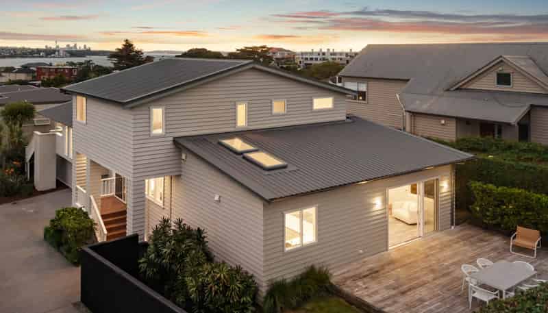 30 Rarangi Road, Saint Heliers