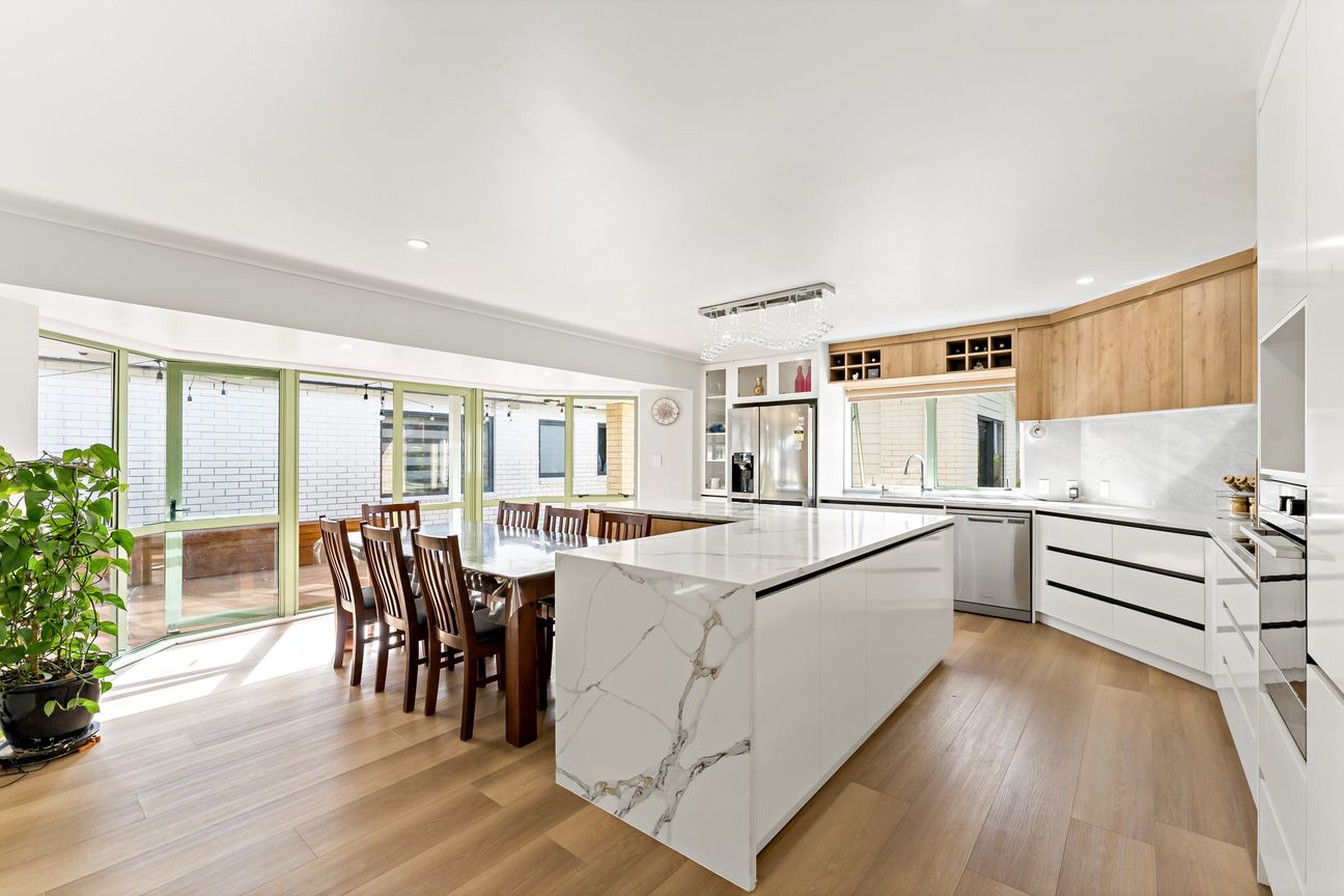 Two Homes, One Massive Freehold Site - Bild 4