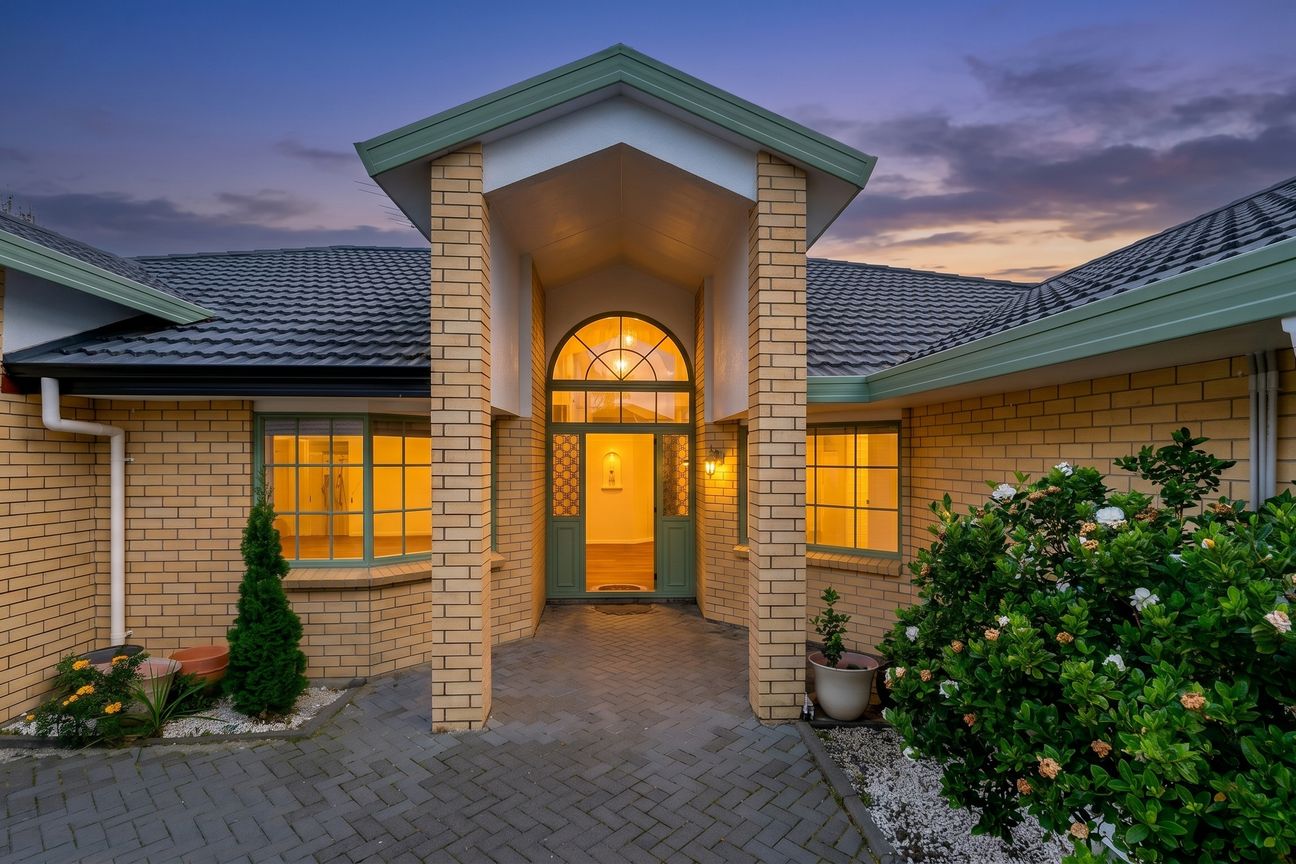 Two Homes, One Massive Freehold Site - Bild 2