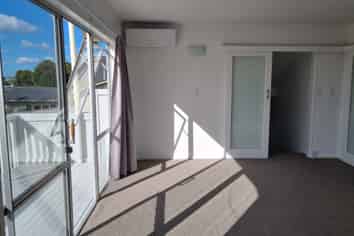 12 First View Ave, Beachlands