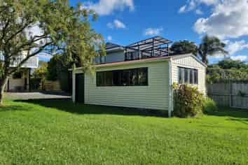12 First View Ave, Beachlands