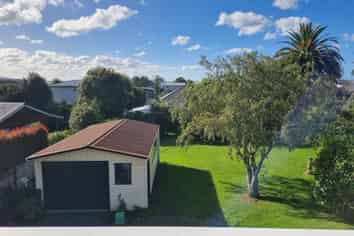12 First View Ave, Beachlands