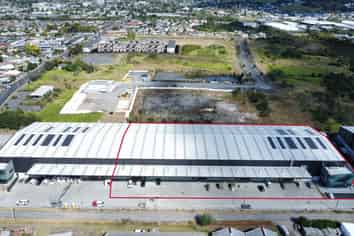 Large-scale Favona warehouse opportunity