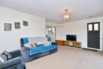 1/40B Chipping Lane, Redwood
