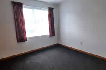 2/127 Clarence Street, Riccarton
