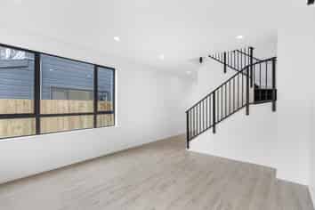 11 Serpent Road, Flat Bush