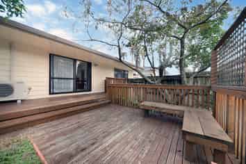 2/191 Don Buck Road, Massey