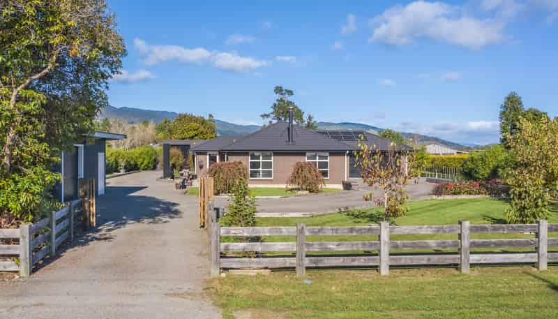 418 Tararua Road, Levin
