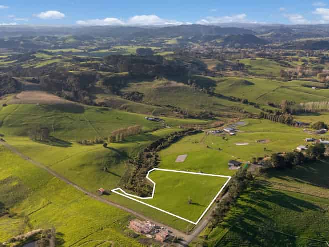 88 Valley Road, Waitoki