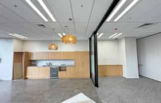 QUALITY GROUND FLOOR HURSTMERE ROAD OFFICE

