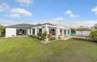 24 Glastonbury Drive, Burwood