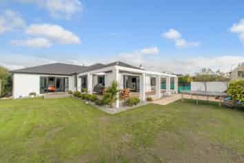 24 Glastonbury Drive, Burwood