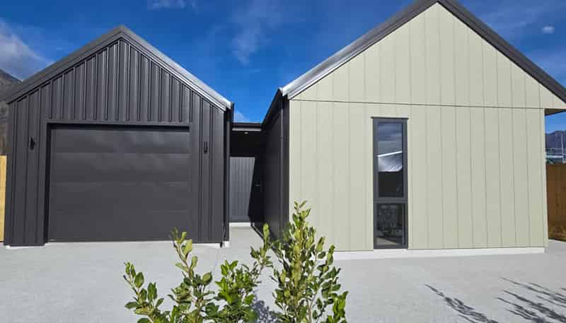 13 Goldfinch Drive, Jacks Point