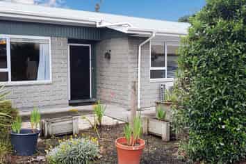 2/127 Clarence Street, Riccarton