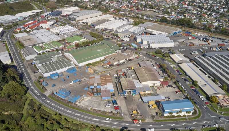 800sqm, 41 Eastern Hutt Road, Avalon