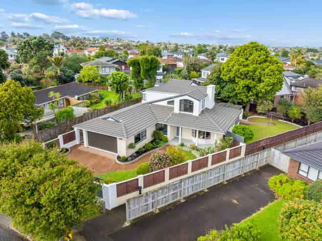 24 Cornelian Crescent, Half Moon Bay