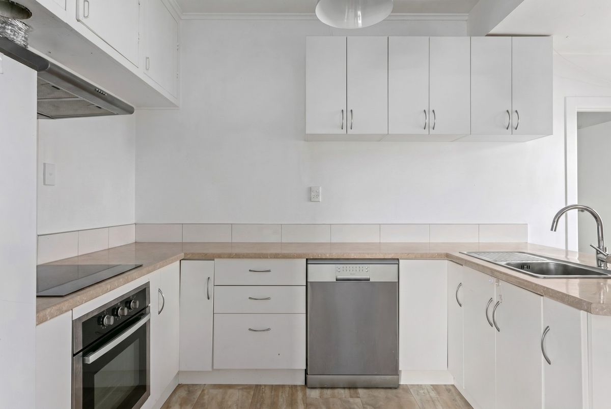 ***UNDER CONTRACT*** - Ansicht 2