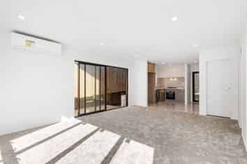 4B Scanlen Terrace, Kelston
