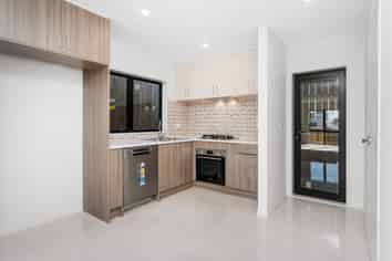 4B Scanlen Terrace, Kelston