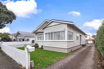 32 Rangiatea Road, Epsom