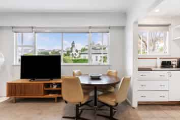 10/19 Vine Street, Saint Marys Bay
