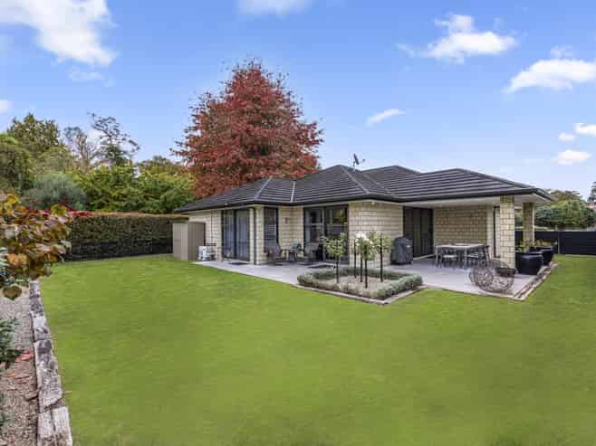 14 Bronte Place, Cambridge