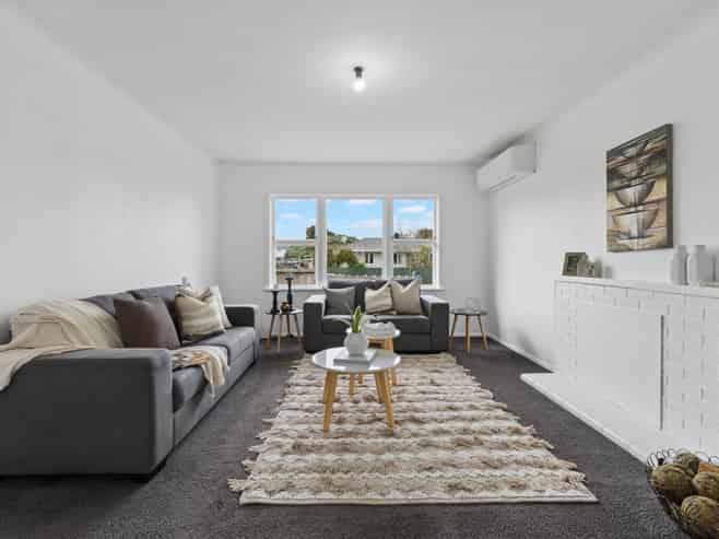 1/45 Sutton Crescent, Papakura
